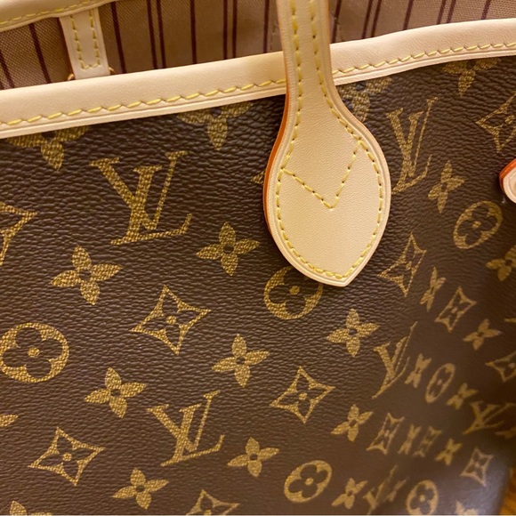 Louis Vuitton Brown Monogram Tote with Natural Vachetta Trim - Picture 5 of 13
